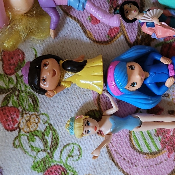 Small girl toys bundle - Picture 5 of 5